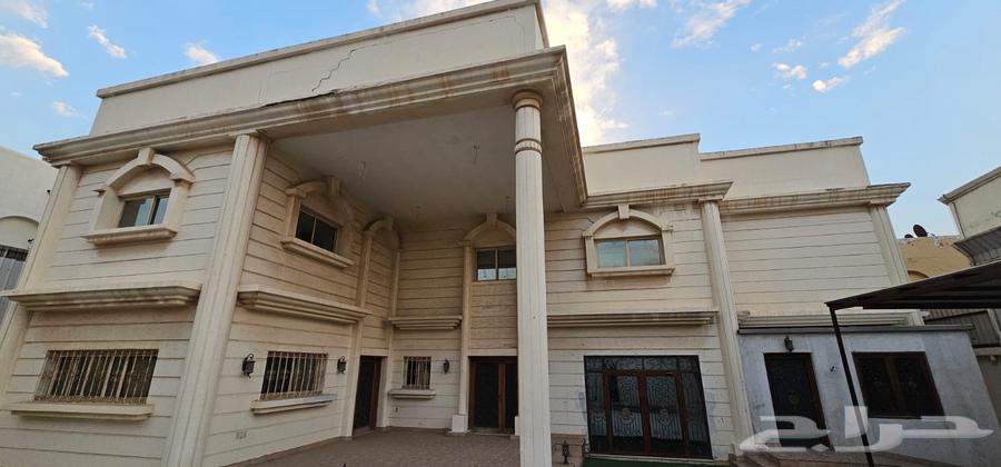 8 bedroom villa in Uhud 11