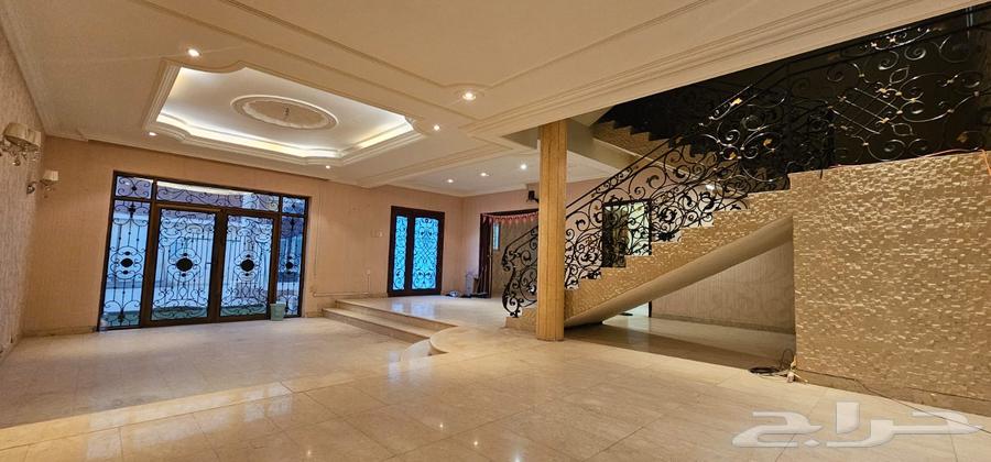 8 bedroom villa in Uhud 13