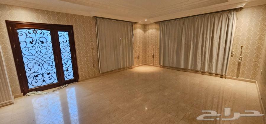 8 bedroom villa in Uhud 19