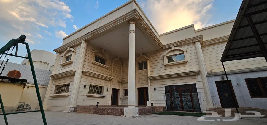 8 bedroom villa in Uhud 5