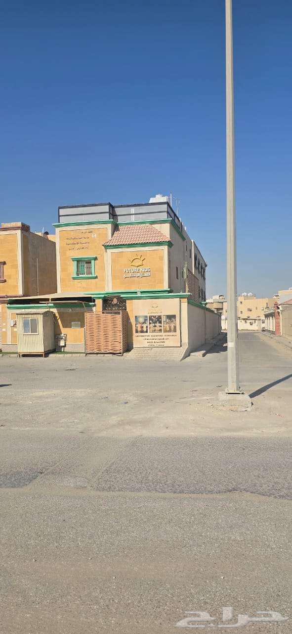 فيلا 10 غرف في ضاحية الملك فهد 2