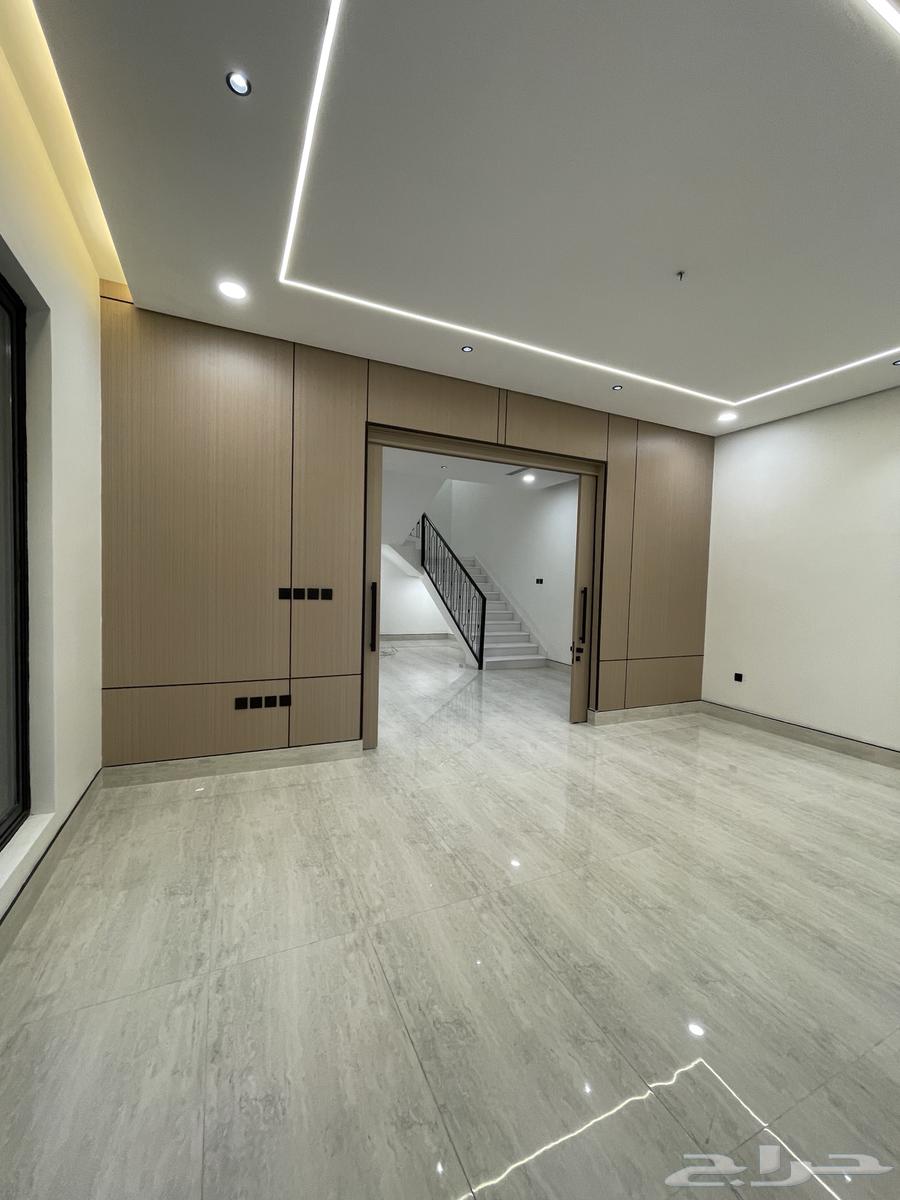 5 bedroom villa in Ash Shulah 8