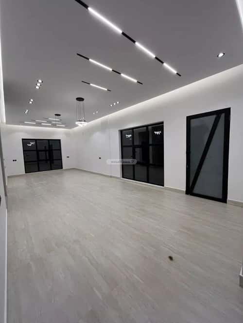 5 bedroom villa in Al Mahdiyyah 4
