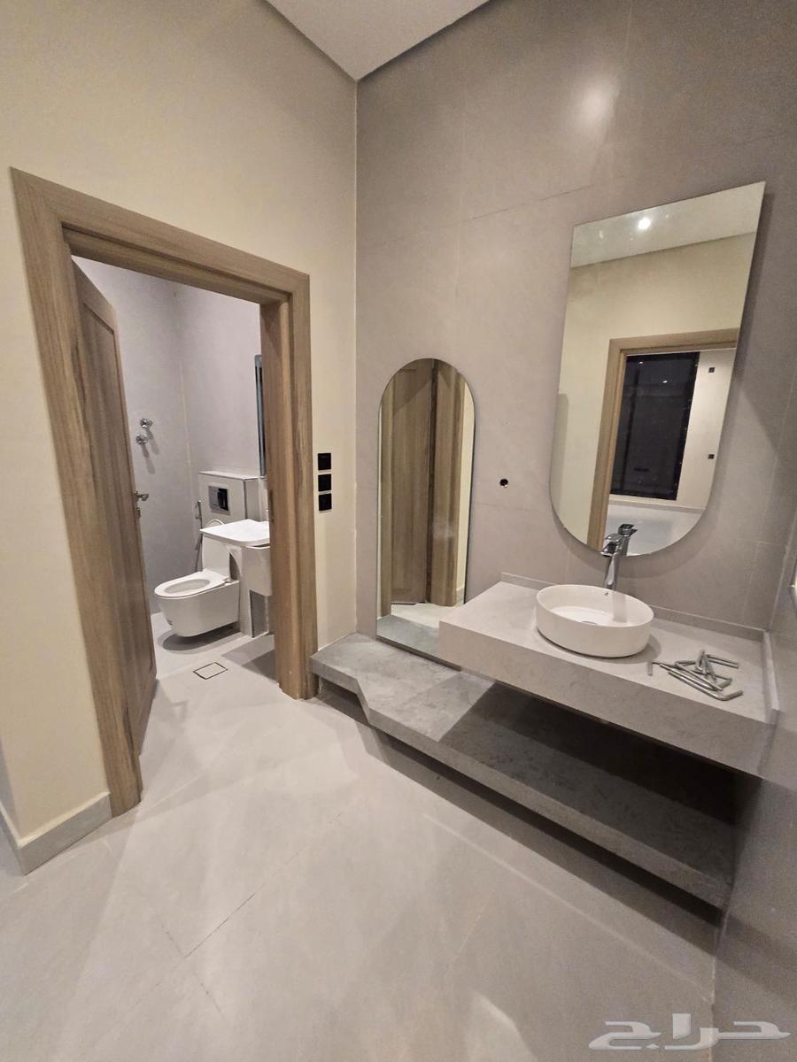 8 bedroom villa in Dahiat King Fahd 11