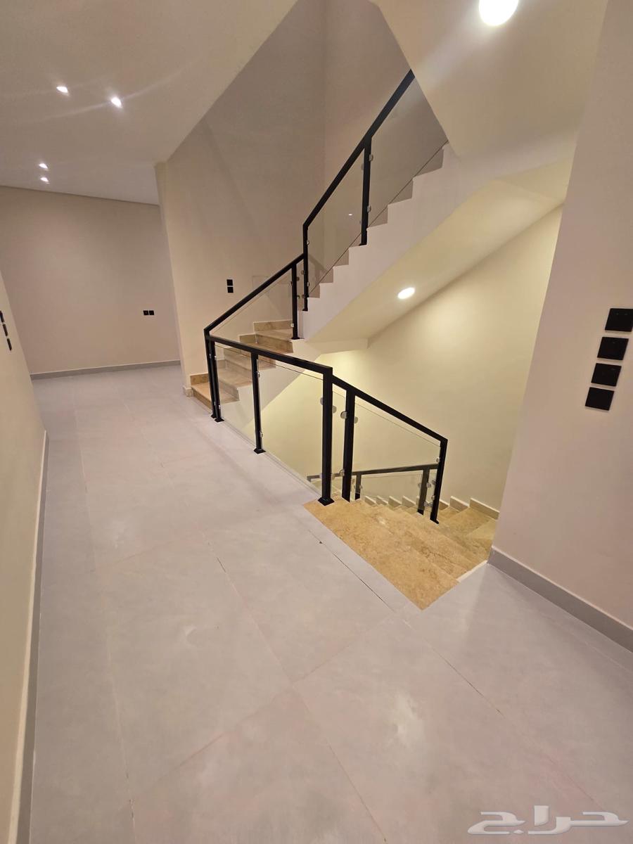8 bedroom villa in Dahiat King Fahd 12
