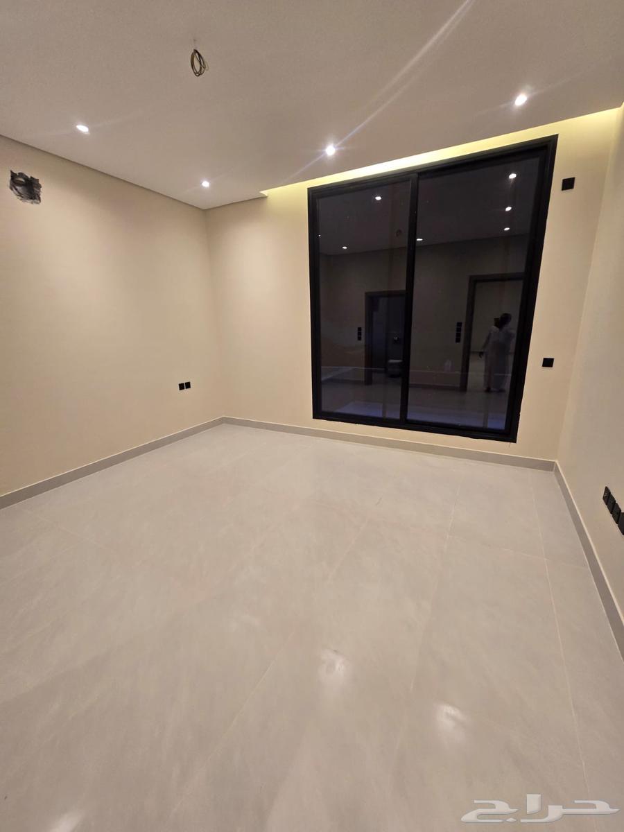 8 bedroom villa in Dahiat King Fahd 18