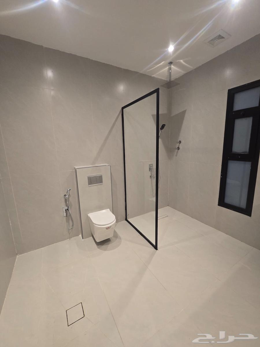 8 bedroom villa in Dahiat King Fahd 3