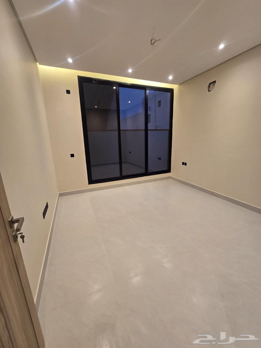 8 bedroom villa in Dahiat King Fahd 21