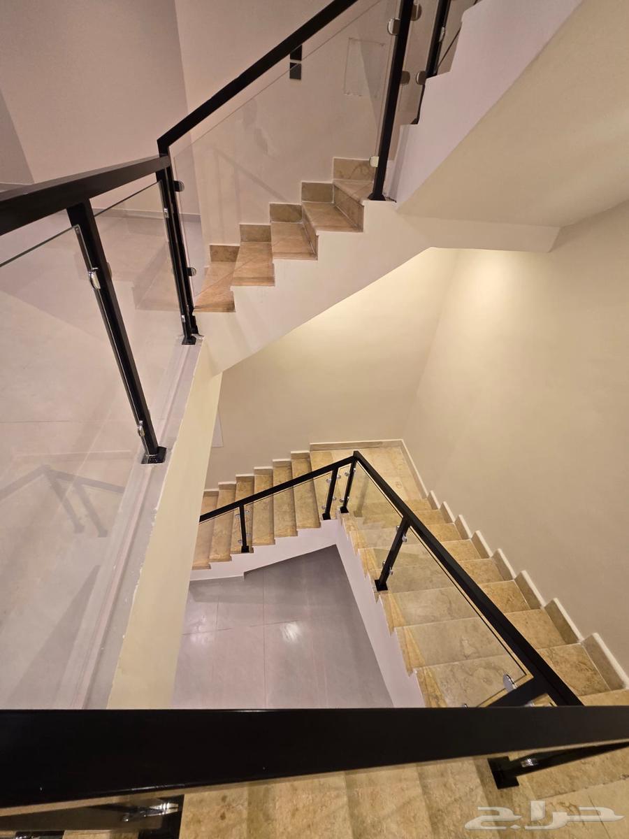 8 bedroom villa in Dahiat King Fahd 25