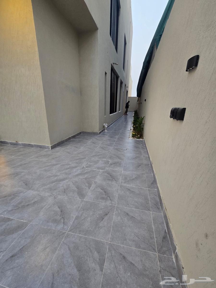 8 bedroom villa in Dahiat King Fahd 29