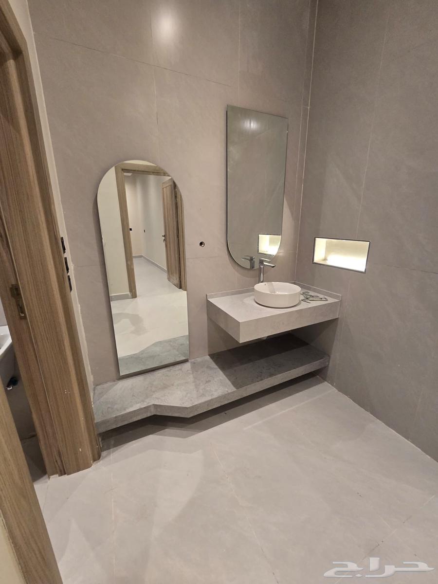 8 bedroom villa in Dahiat King Fahd 7