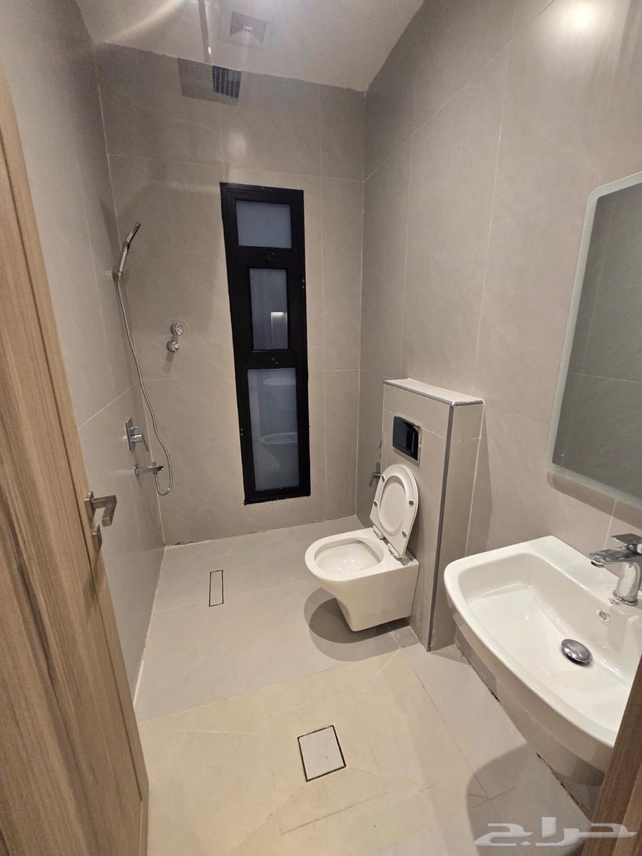 8 bedroom villa in Dahiat King Fahd 10