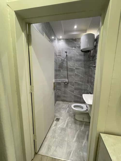 2 bedroom apartment in Qurtubah 5