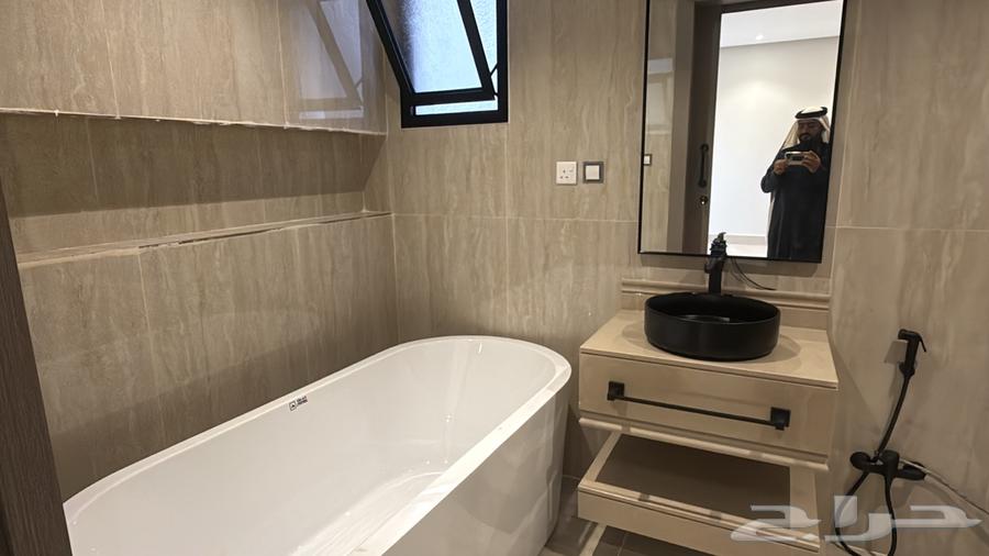 7 bedroom villa in Dahiat King Fahd 45