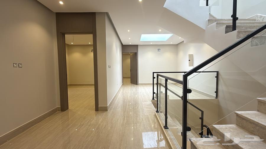 7 bedroom villa in Dahiat King Fahd 51