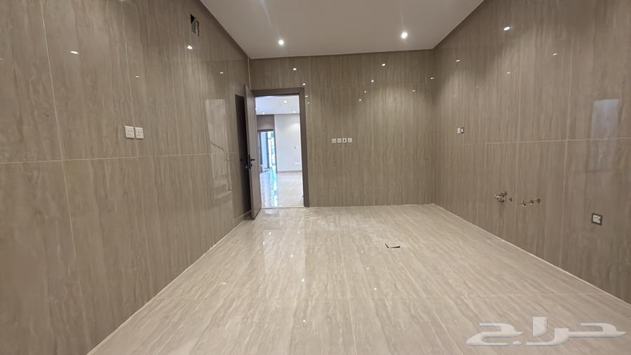 7 bedroom villa in Dahiat King Fahd 56