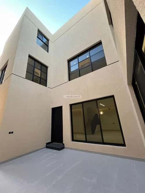 5 bedroom villa in Al Mahdiyyah 1