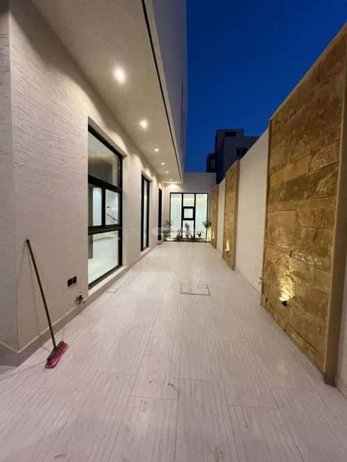 5 bedroom villa in Al Mahdiyyah 3