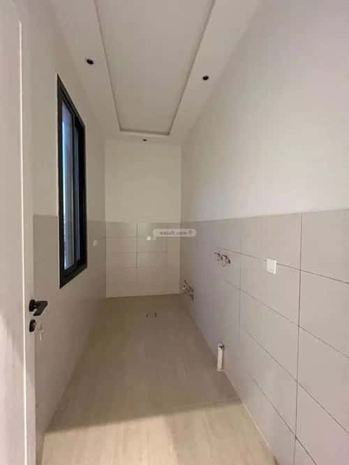 5 bedroom villa in Al Mahdiyyah 4