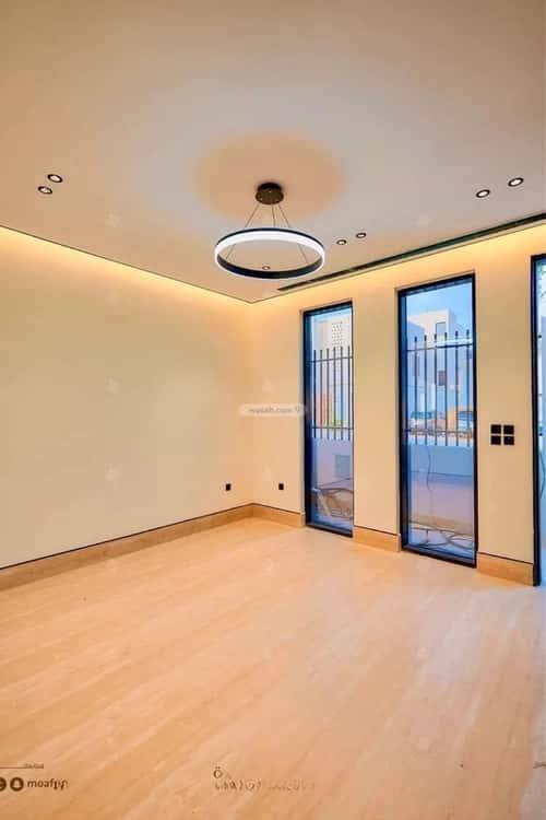5 bedroom villa in Al Mahdiyyah 4