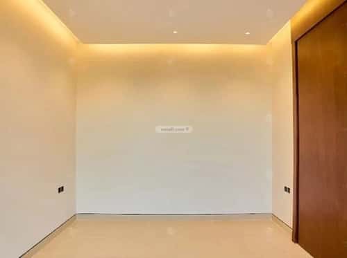 5 bedroom villa in Al Mahdiyyah 3