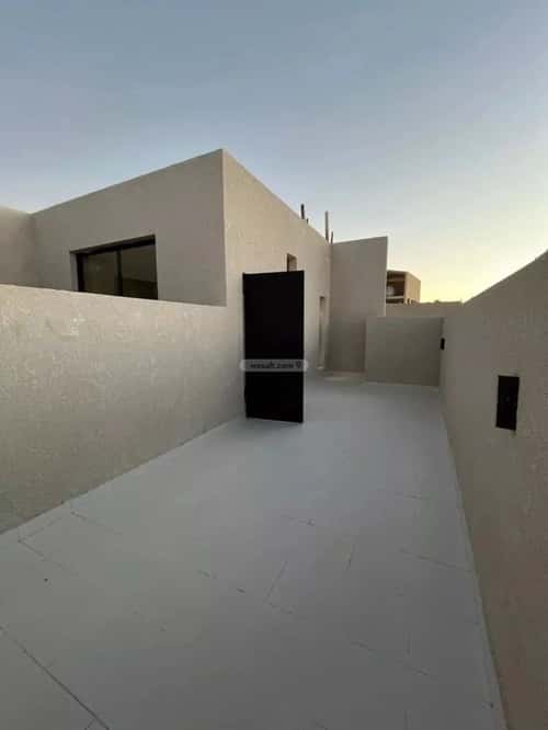 5 bedroom villa in Al Mahdiyyah 8