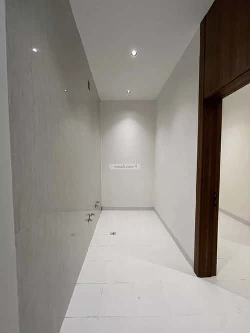 5 bedroom villa in Al Mahdiyyah 2