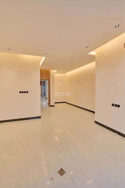 5 bedroom villa in Al Mahdiyyah 2