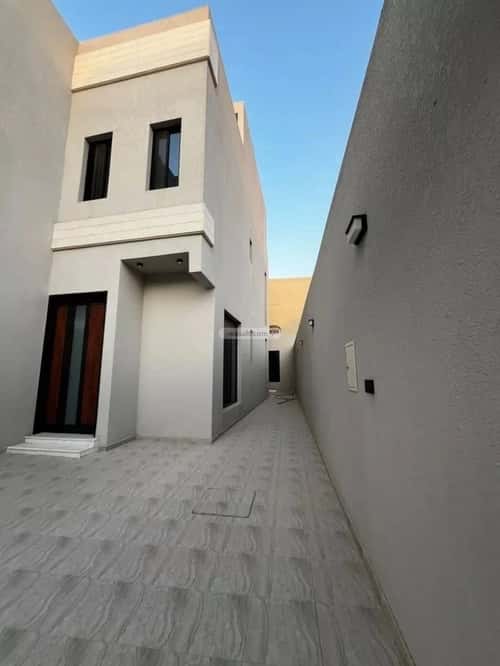 5 bedroom villa in Al Mahdiyyah 1