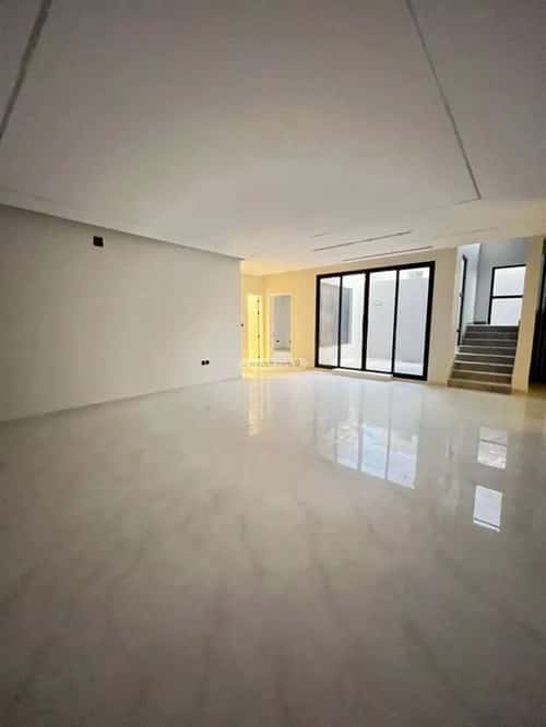 5 bedroom villa in Al Mahdiyyah 4