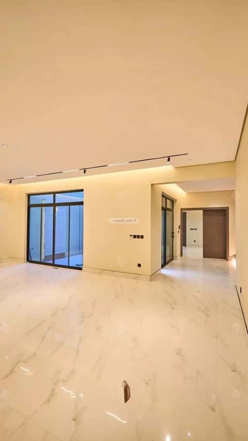 5 bedroom villa in Al Mahdiyyah 2