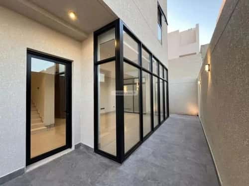 5 bedroom villa in Al Mahdiyyah 10