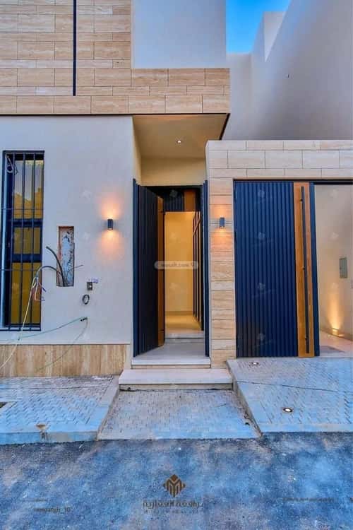 5 bedroom villa in Al Mahdiyyah 2