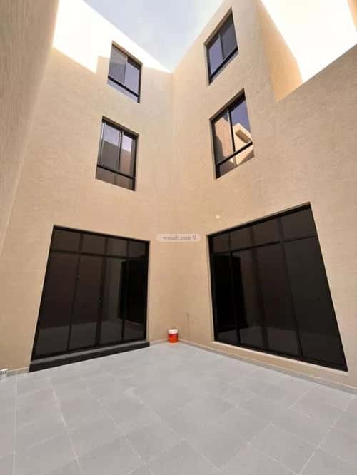 5 bedroom villa in Al Mahdiyyah 12