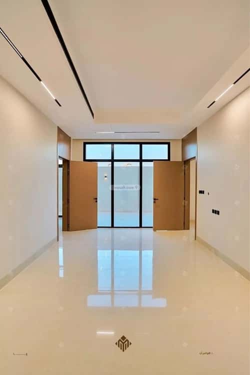 5 bedroom villa in Al Mahdiyyah 2