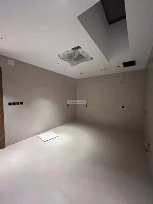 5 bedroom villa in Al Mahdiyyah 4