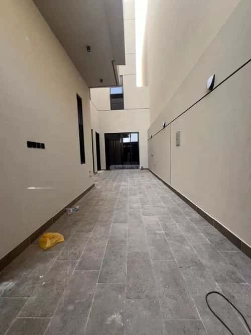 6 bedroom villa in Al Mahdiyyah 2