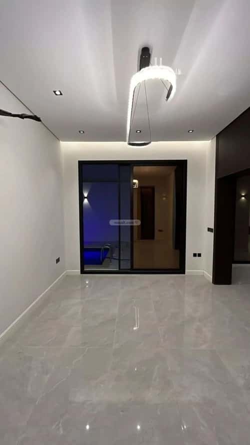 5 bedroom villa in Al Mahdiyyah 2