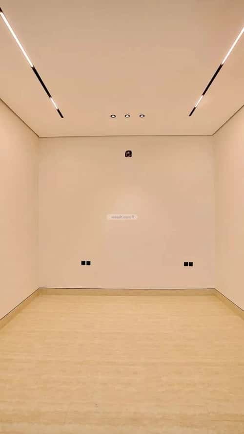 5 bedroom villa in Al Mahdiyyah 2