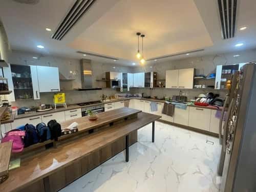 8 bedroom villa in Al Aridh 2