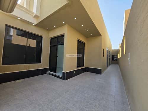 5 bedroom floor in Al Janadriyah 12