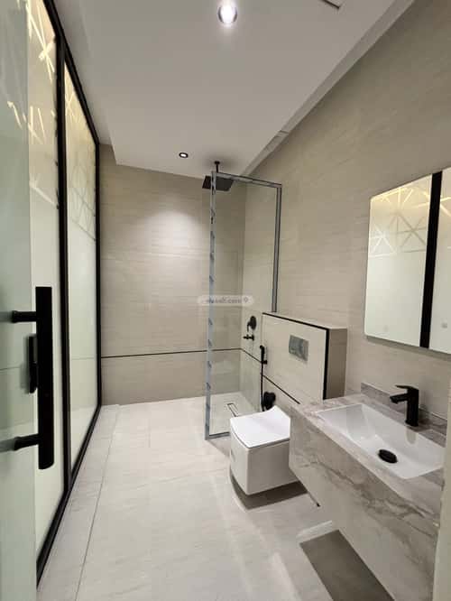 5 bedroom villa in Al Mahdiyyah 1