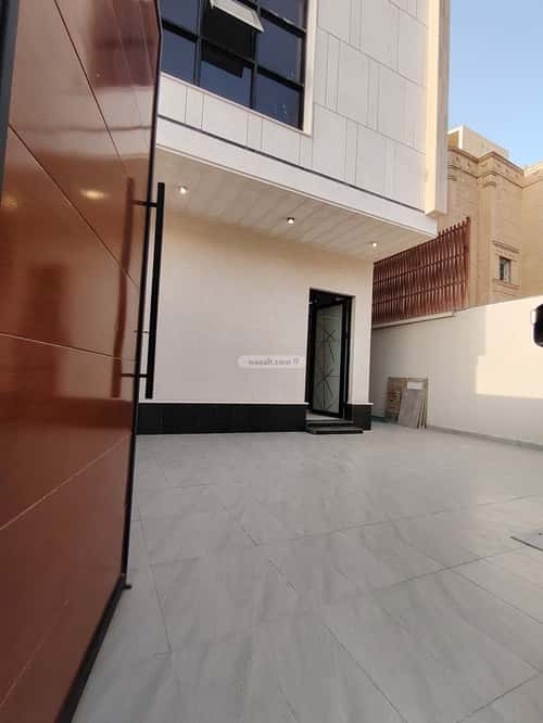 5 bedroom floor in Al Munsiyah 4