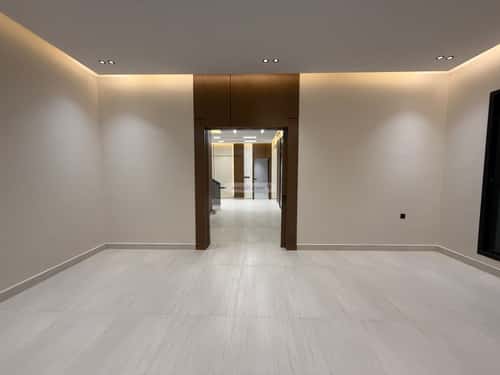 5 bedroom villa in Al Mahdiyyah 3