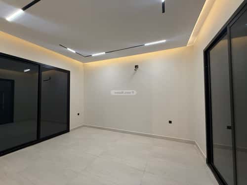 5 bedroom villa in Al Mahdiyyah 2