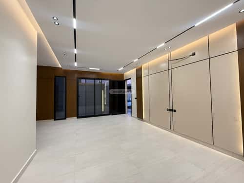 5 bedroom villa in Al Mahdiyyah 4