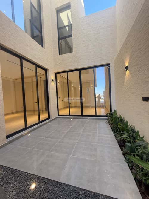 5 bedroom villa in Al Mahdiyyah 1