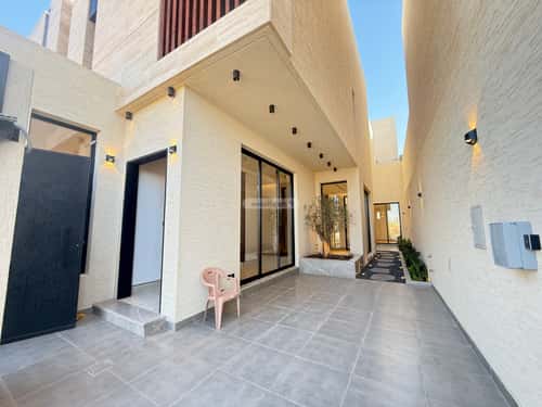 5 bedroom villa in Al Mahdiyyah 2