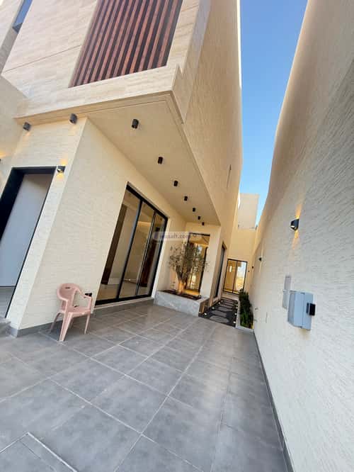 5 bedroom villa in Al Mahdiyyah 3