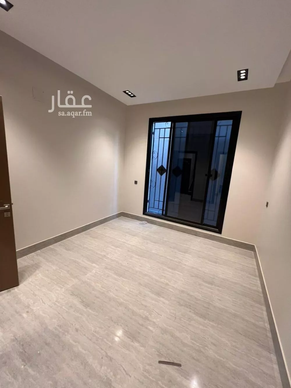 فيلا 7 غرف في الرمال 11